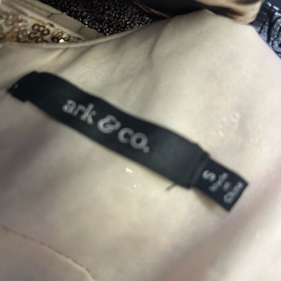 ARK ampCO GOLD SEQUIN GOWN IN SIZE SMALL - Picture 7 of 7